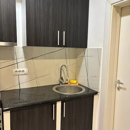 Ivet Apartmets Appartement Ledine